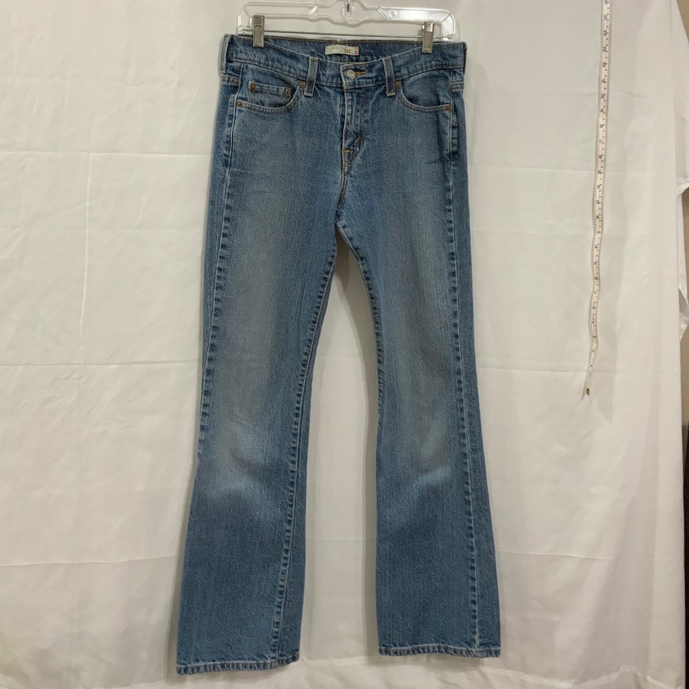Women's Levis 515 Boot Cut 10L very good pre-owned condition (soft)